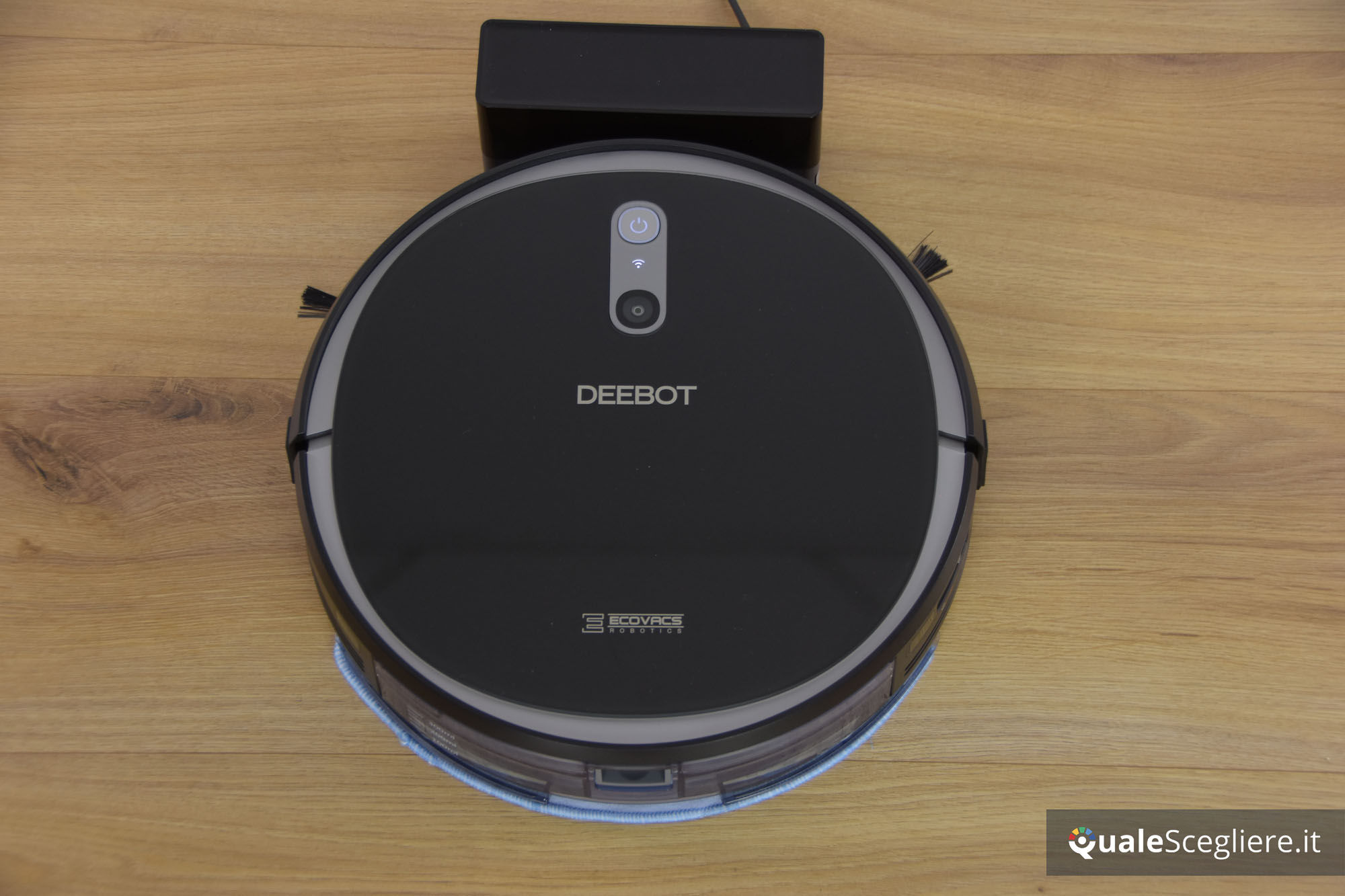 Ecovacs Robotics Deebot 715