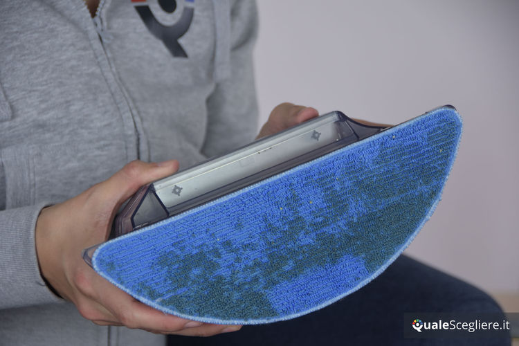 Ecovacs Robotics Deebot 715