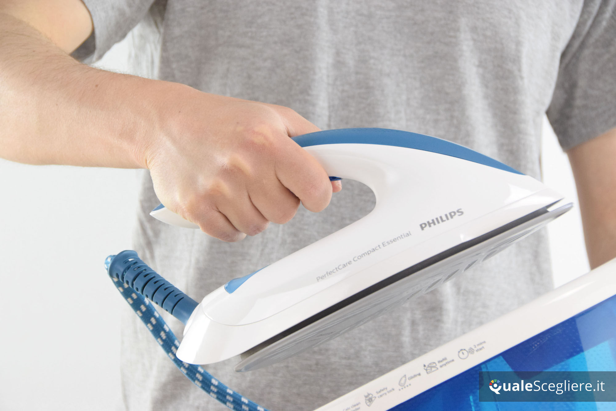 Philips GC6830/20 PerfectCare Compact Essential