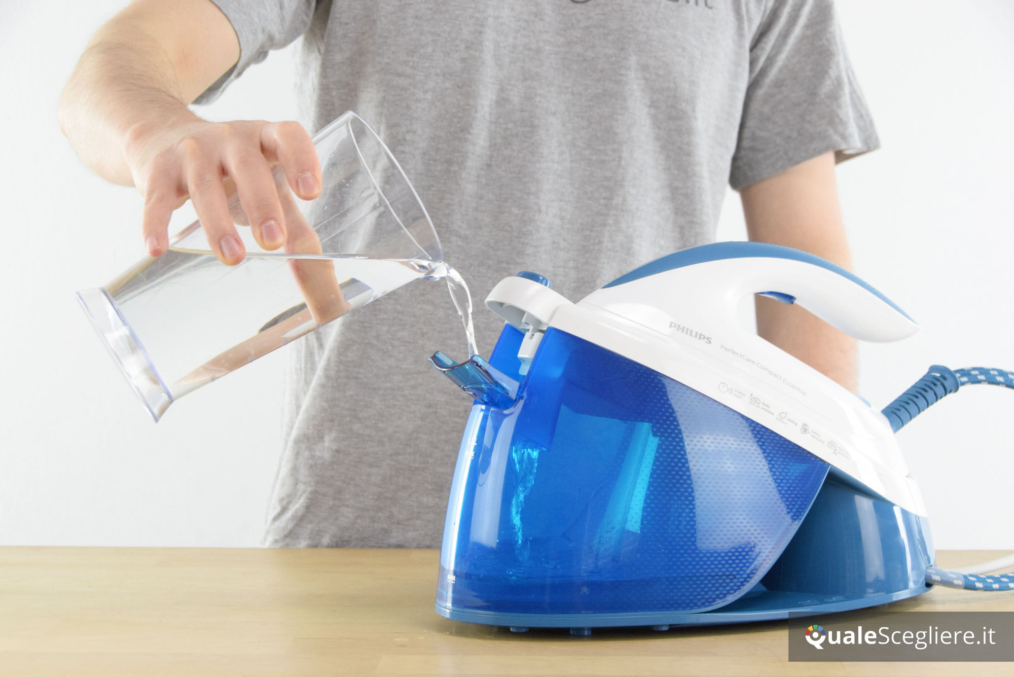 Philips GC6830/20 PerfectCare Compact Essential