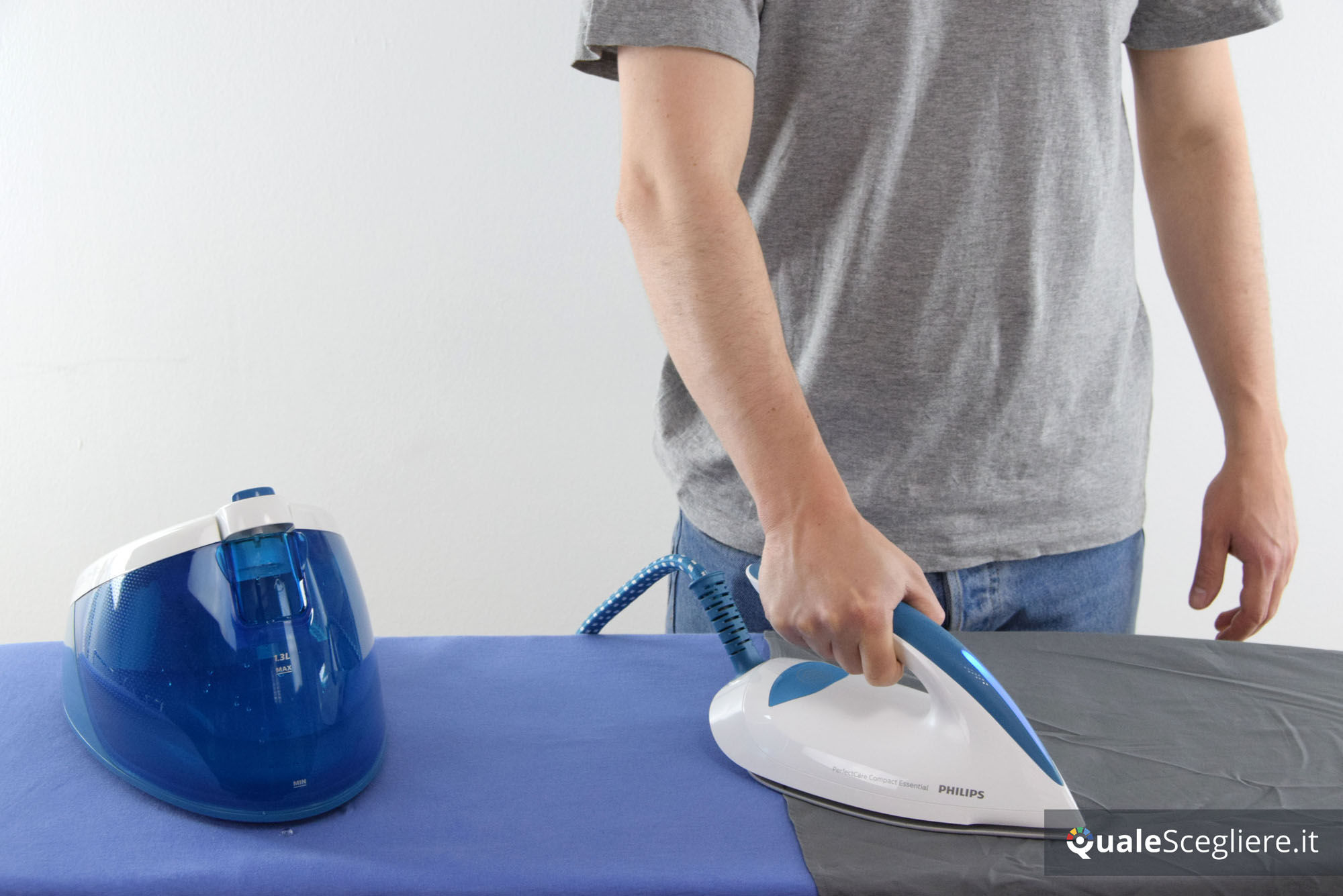 Philips GC6830/20 PerfectCare Compact Essential