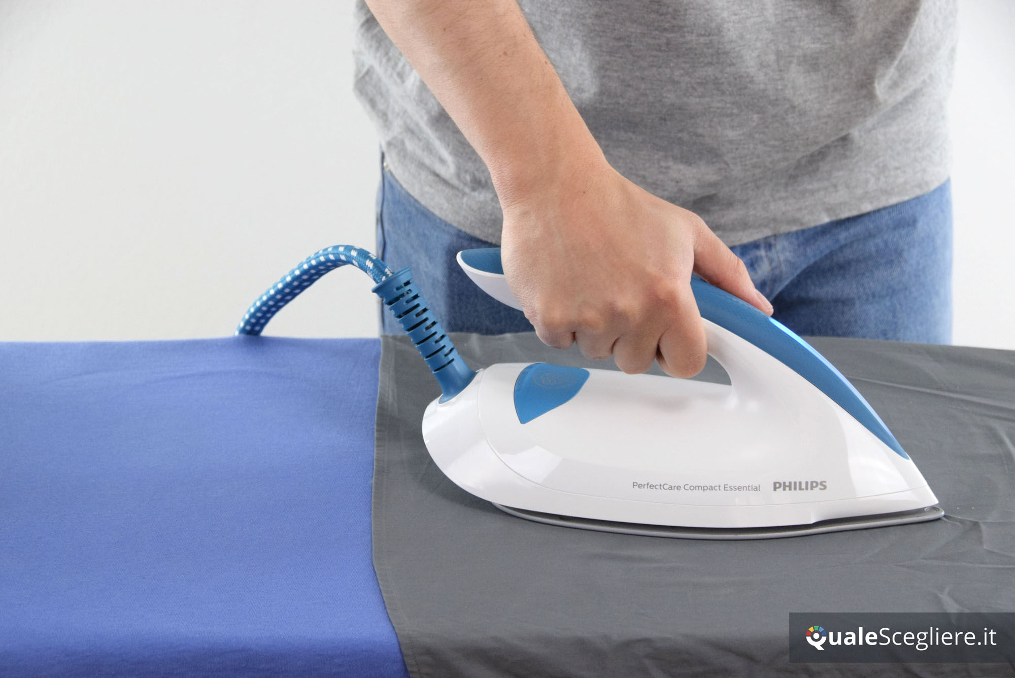 Philips GC6830/20 PerfectCare Compact Essential