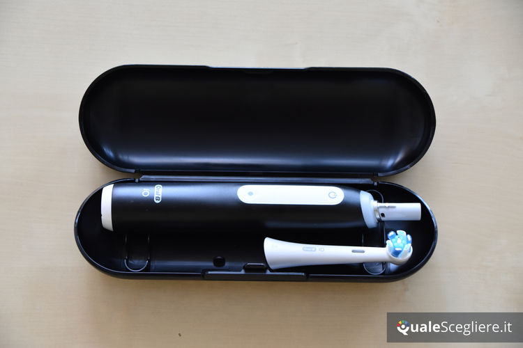 Oral-B iO Series 3