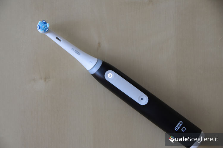 Oral-B iO Series 3