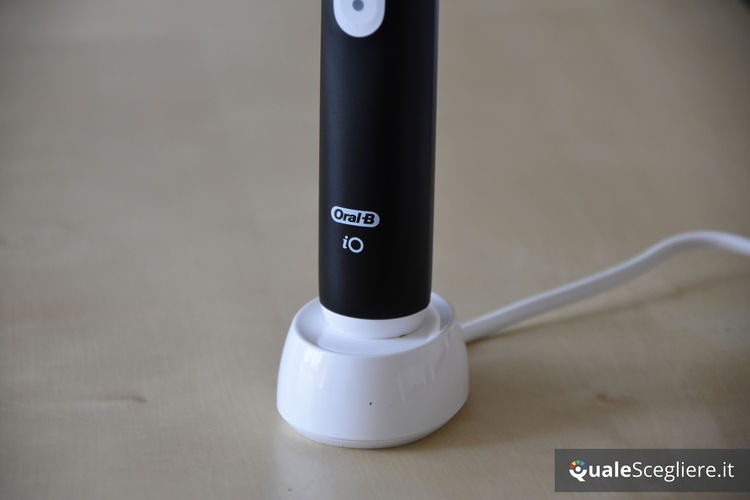 Oral-B iO Series 3