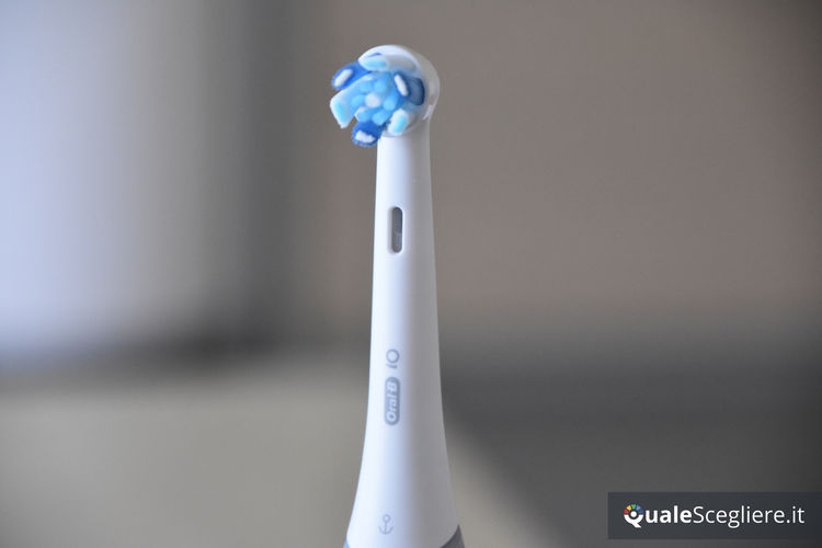 Oral-B iO Series 3