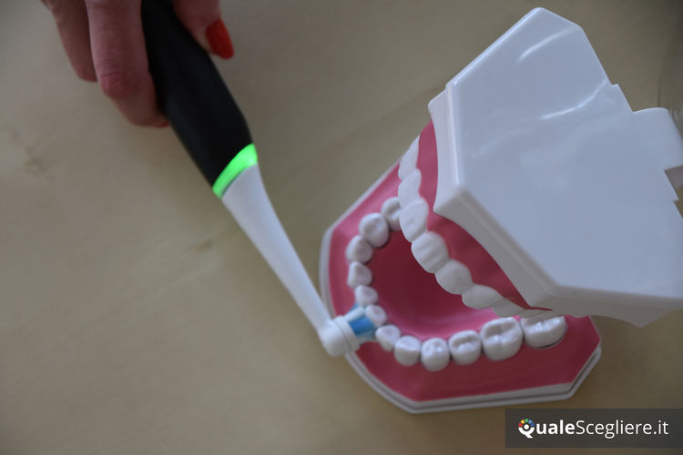 Oral-B iO Series 3