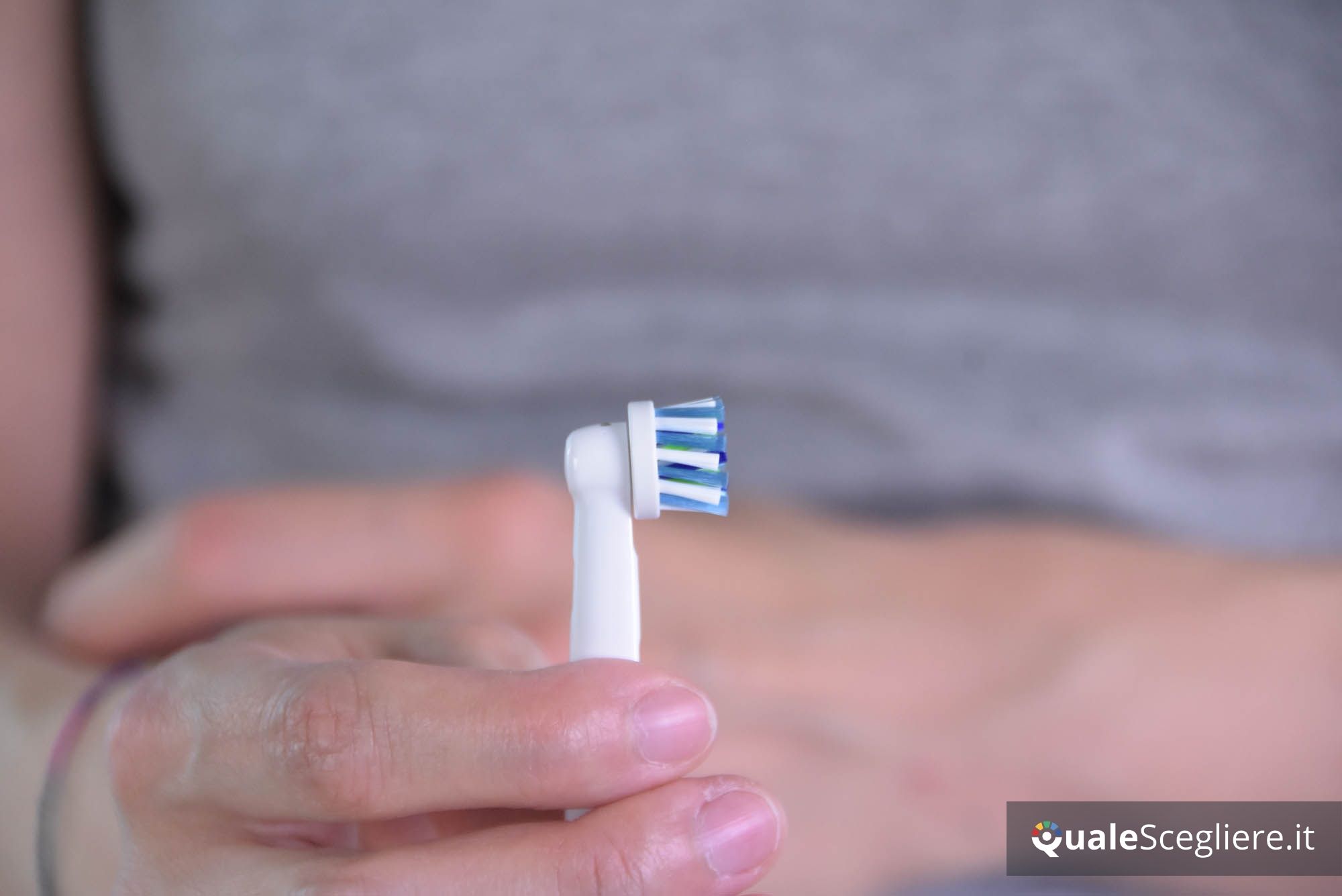 Oral-B Pro 2 2000 N CrossAction