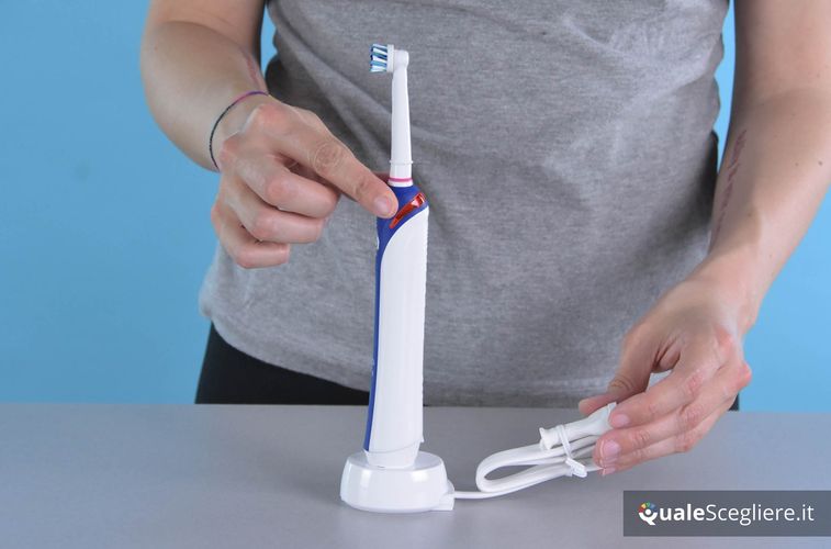 Oral-B Pro 2 2000 N CrossAction