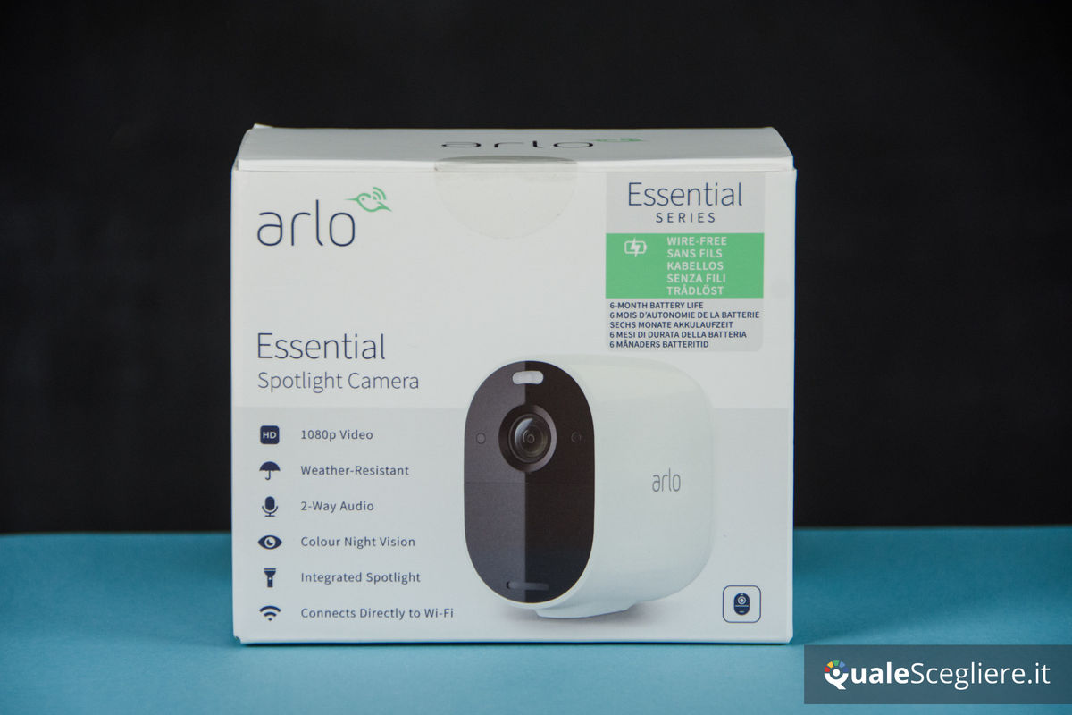 Arlo Essential Spotlight Camera VMC2030-100EUS