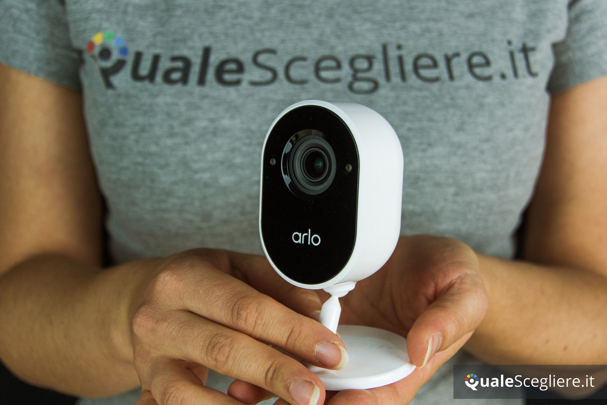 Arlo Essential Indoor VMC2040-100EUS