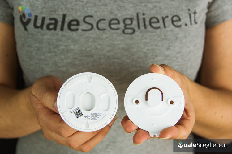 Arlo Essential Indoor VMC2040-100EUS