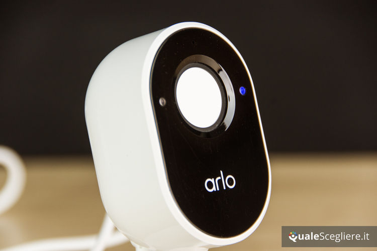 Arlo Essential Indoor VMC2040-100EUS