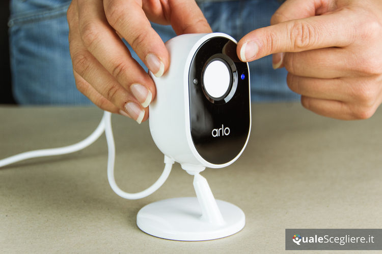 Arlo Essential Indoor VMC2040-100EUS