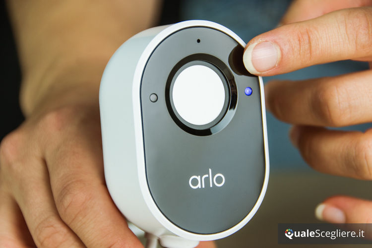 Arlo Essential Indoor VMC2040-100EUS