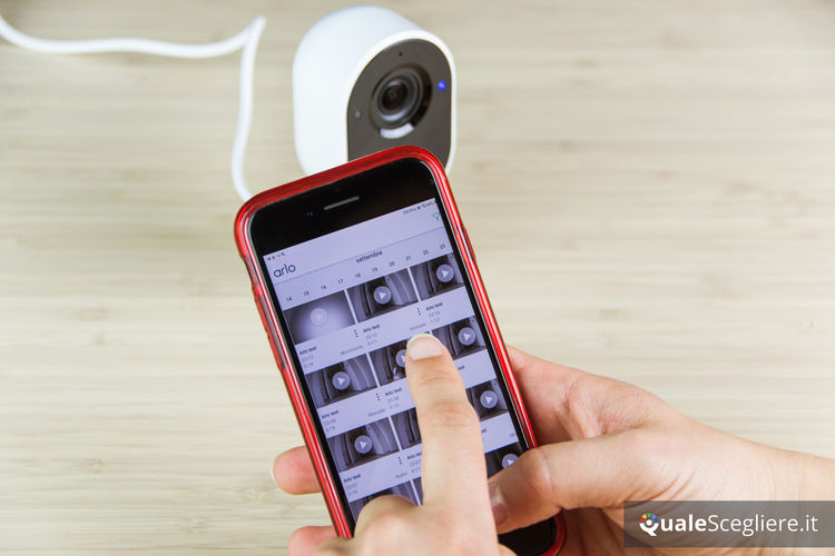 Arlo Essential Indoor VMC2040-100EUS